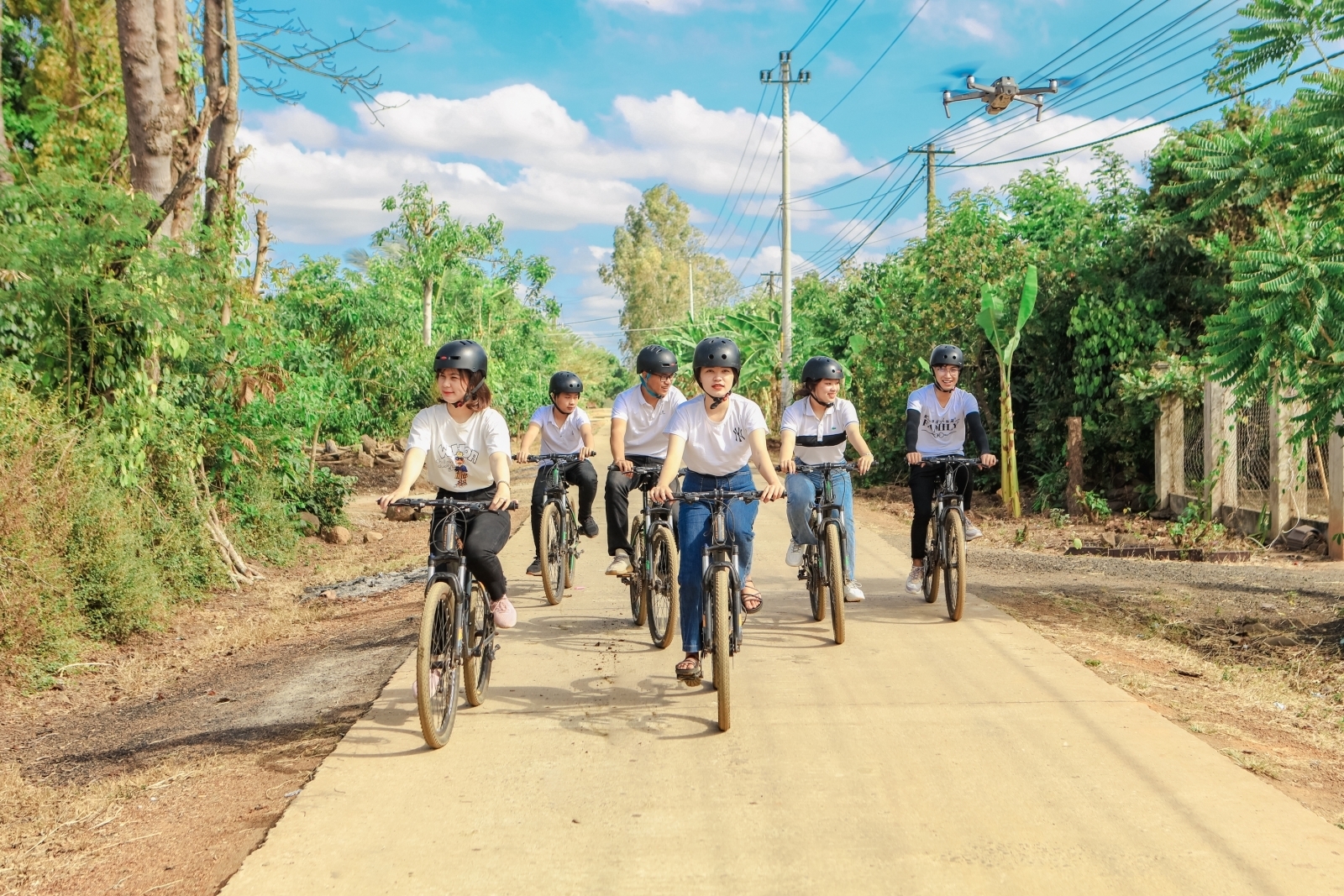 FOREST BIKING – TREKKING AND SIGHTSEE DRAY NUR -THE MOST SPECTACULAR THE CENTRAL HIGHLANDS WATERFALL