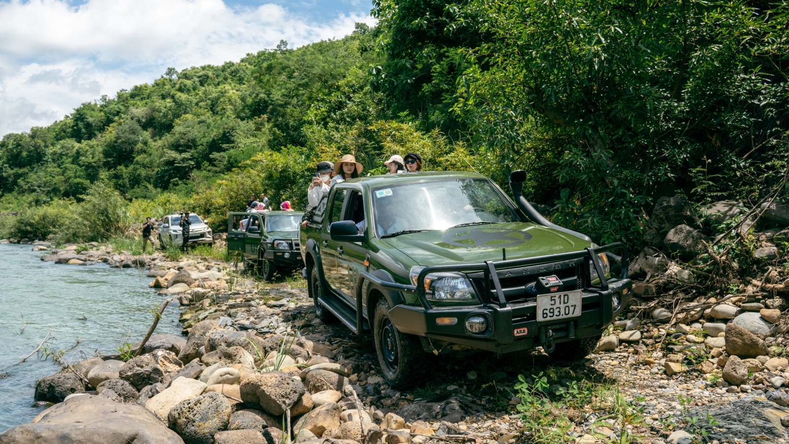 TOUR XE SIÊU ĐỊA HÌNH